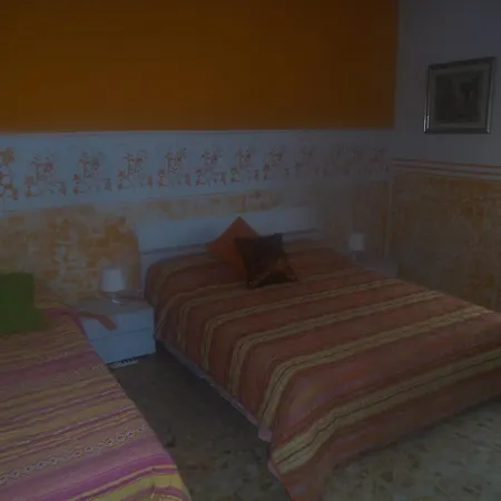 Tropical Bed&Breakfast 3* Lucca